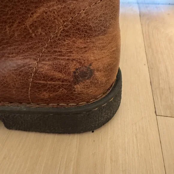 Men's Born Chukka Boot. Size 10. - Picture 3 of 5